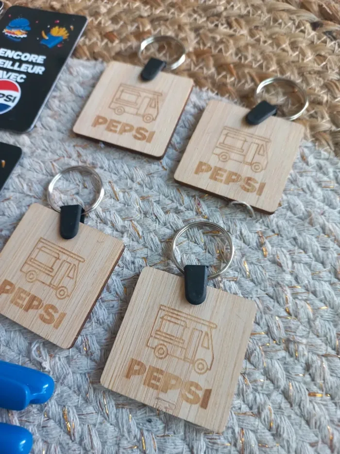 Lot Pepsi stylos portes clefs magnets - photo numéro 3
