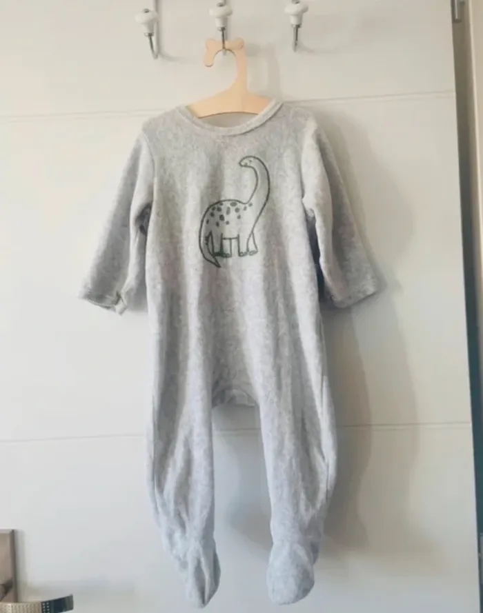 Pyjama une pièce dinosaure - photo numéro 2