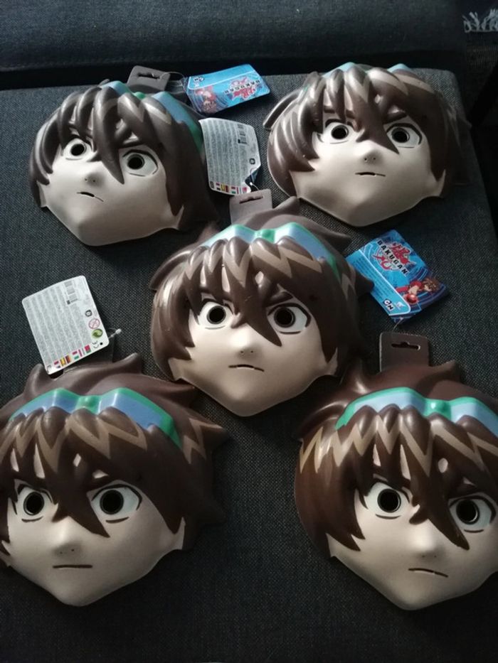 Lot de 5 masques en mousse bakugan pour déguisement