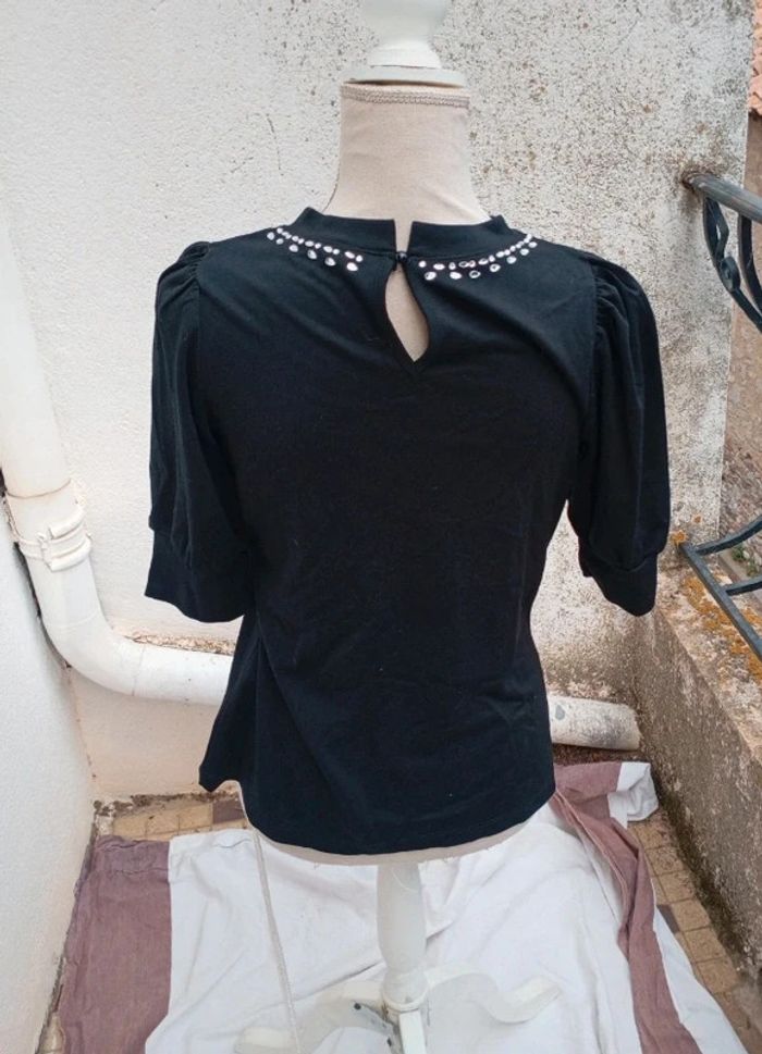 Tee-shirt neuf - photo numéro 2