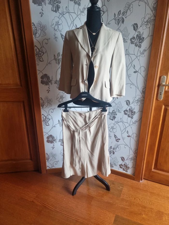 Ensemble jupe et veste beige