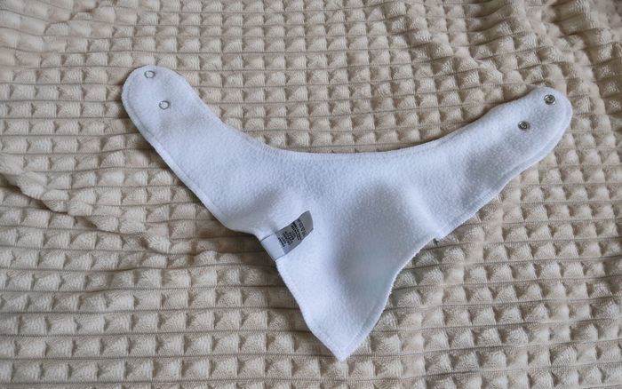 Bavoir rayé, blanc et verte - photo numéro 2