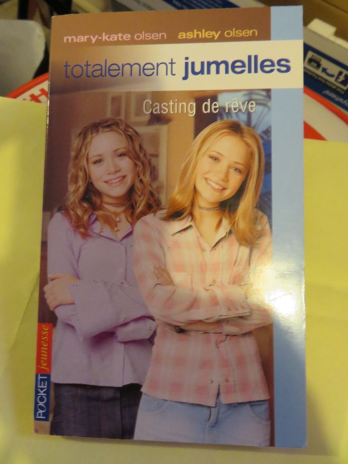 Lot 11 livres totalement jumelles - photo numéro 2