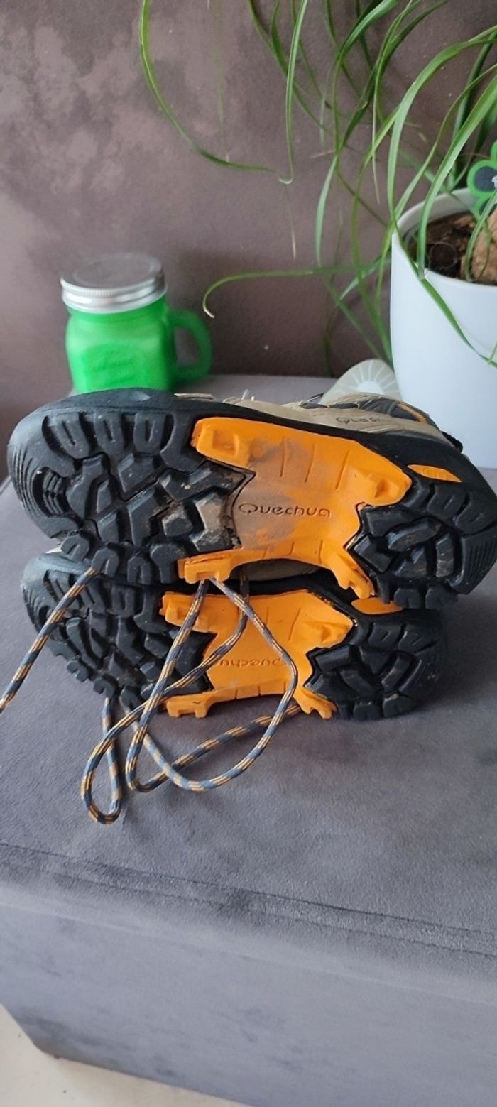 Chaussures de randonnée taille 30 Quechua - photo numéro 6