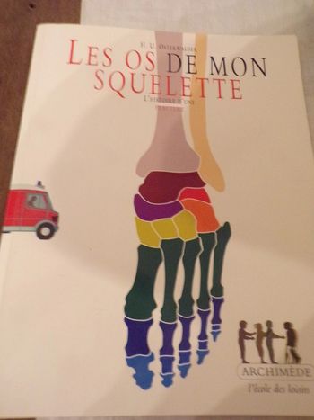 Livre Les os de mon squelette l'école des loisirs