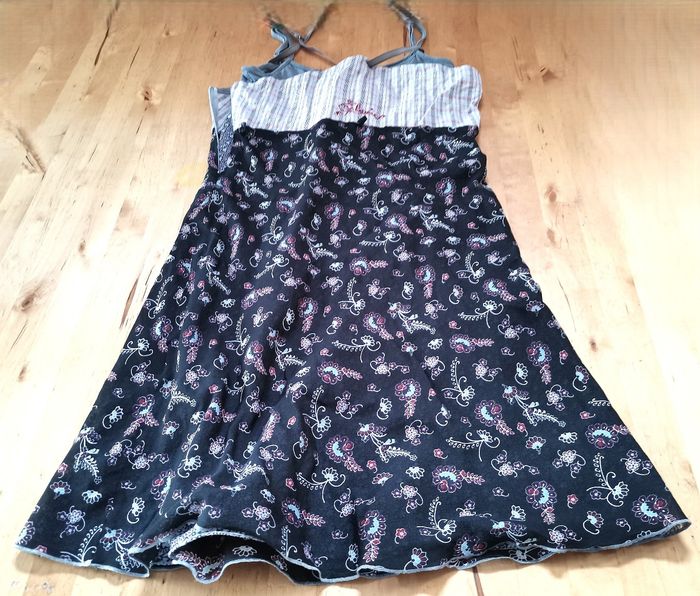 Robe "Cop Copine"