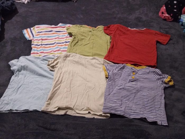 Lot de 6 t-shirts + 2 bobs 24 mois - photo numéro 8