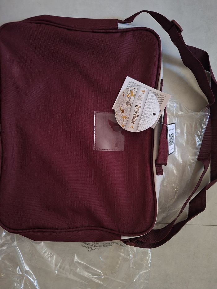 Sac / Sacoche / Mallette Gryffindor Harry
Potter - Cerda - photo numéro 3
