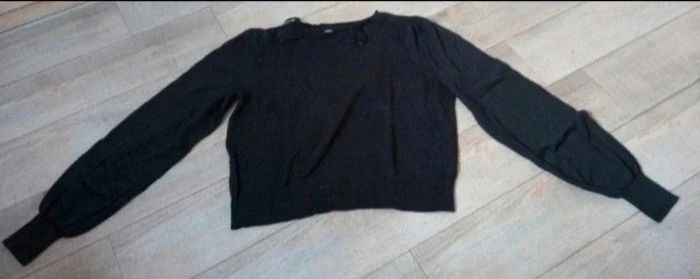 Pull noir