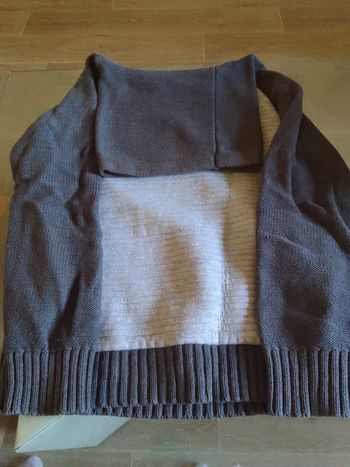 Pull avec col rouler taille 10 ans