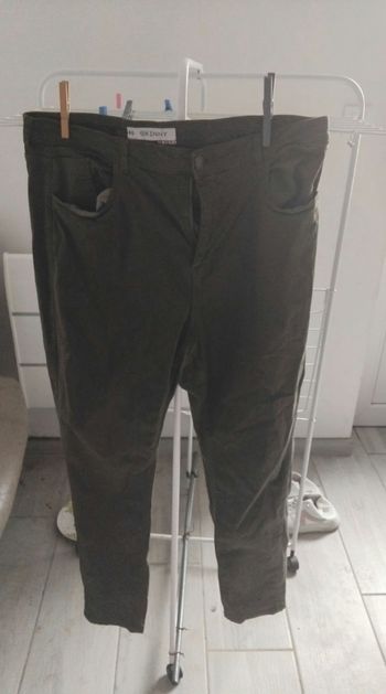Jean kaki taille 46