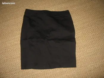Jupette  Femme Noire Classique Droite