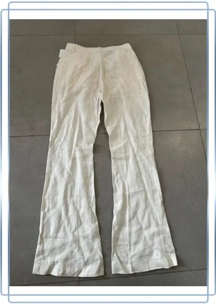 Pantalon long blanc Conbipel, taille 42 italie mais 38FR, neuf 38x110cm - photo numéro 4