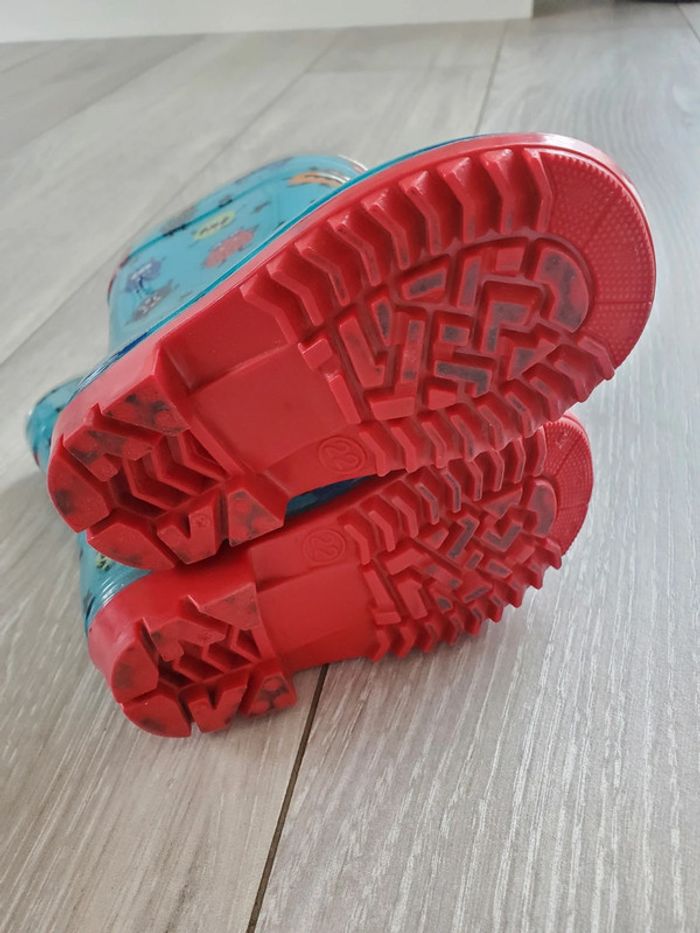 Bottes garçon Taille 22 - photo numéro 5