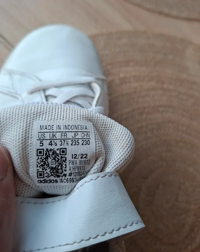 Adidas Grand Court taille 37 - photo numéro 2