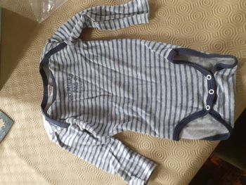 Body absorba taille 9 mois