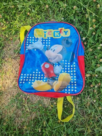 Sac a dos mickey  / maternelle / 1er age