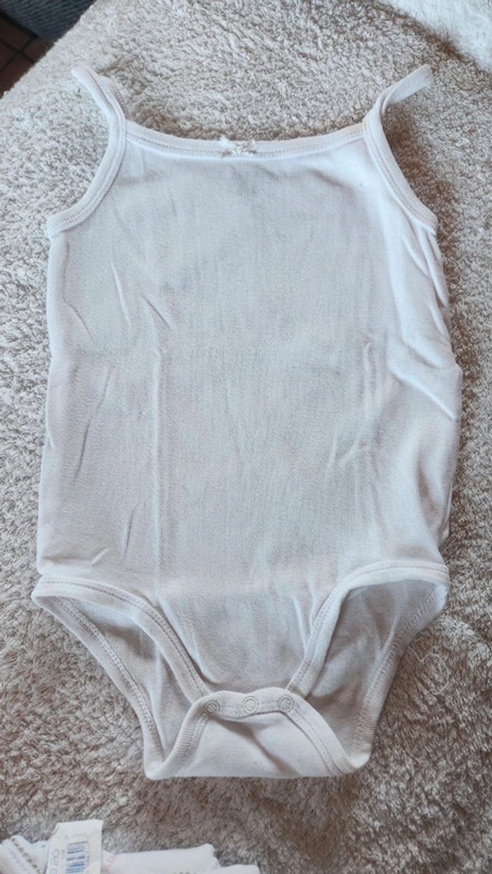 Lot de bodies - photo numéro 7