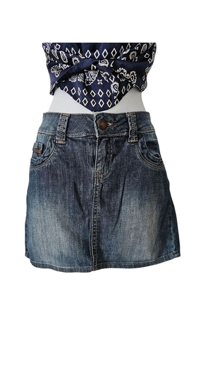 tops court et jupe ''Best Mountain et stradivarius'' bleu taille 36 - photo numéro 4