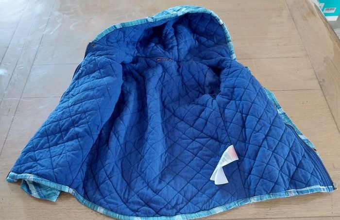 Veste garçon 8ans en très bon état - photo numéro 3