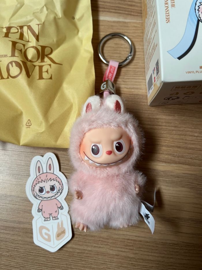 Labubu Pin for Love G - photo numéro 2