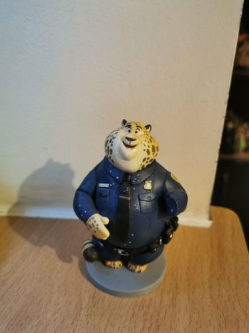 Figurine zootopie /officier clawhauser
