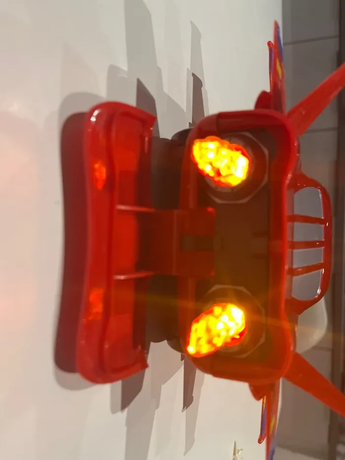 Rare, Flash Mc Queen Faucon son et lumière - photo numéro 3