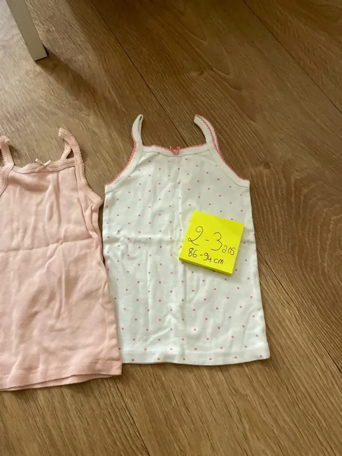 Lot 3 t-shirt débardeurs - photo numéro 4