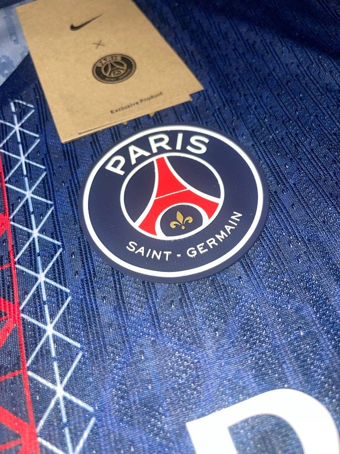 Maillot du PSG 25/26 - photo numéro 4