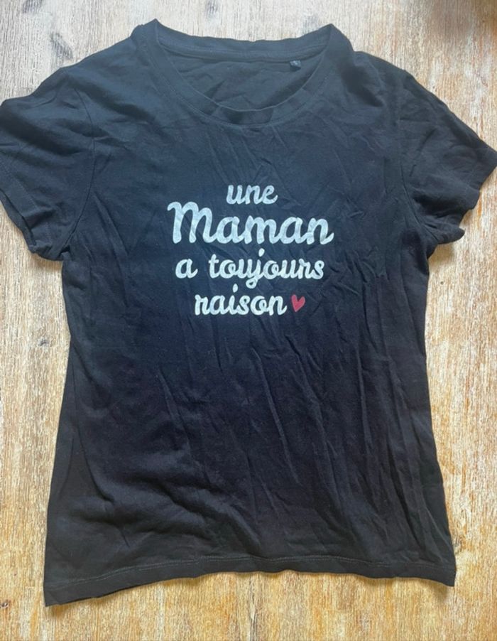 T shirt une maman a toujours raison