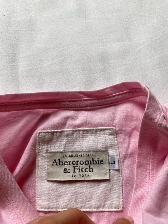 T-shirt Abercrombie rose - photo numéro 3