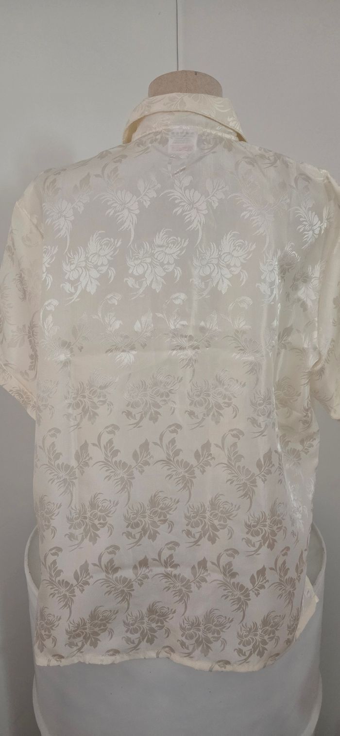 Chemisier satiné DAMART ivoire fleuri – effet soie, boutons dorés – T. L – comme neuf - photo numéro 8