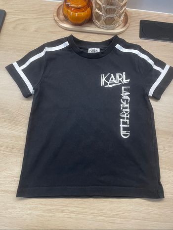 T shirt Karl Lagerfeld taille 4 ans en parfait état