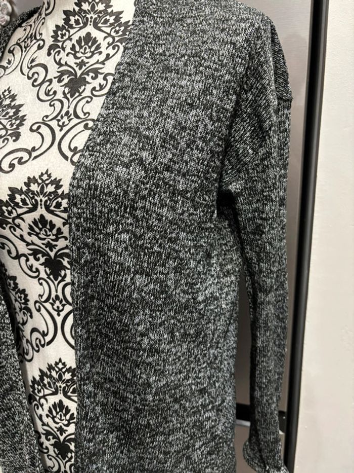 Joli gilet gris léger taille S - photo numéro 3