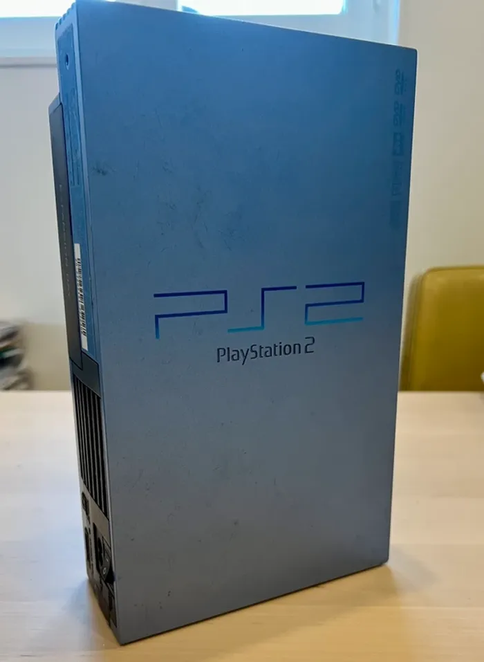 PlayStation 2 Fat Édition Limitée Bleu Ciel SCPH-50004 - Défaut tiroir - photo numéro 2
