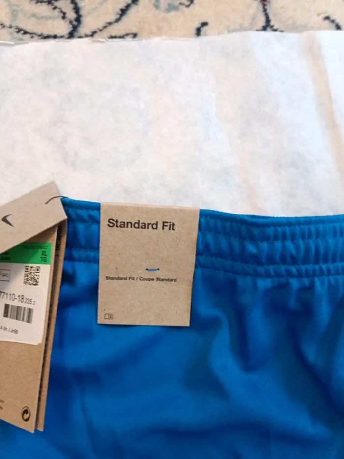 Short de foot Nike équipe de France taille 13/15 ans authentique neuf - photo numéro 10