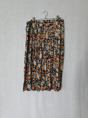 Jupe fleurie plissée