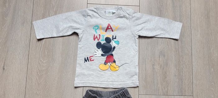 Tres joli ensemble Mickey. Garçon 3 mois. Marque Disney - photo numéro 2