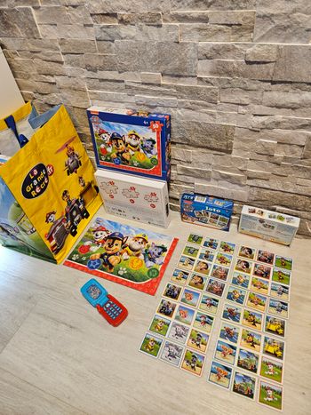 La Pat'Patrouille Loto + Puzzle + Téléphone 
