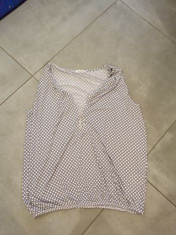 blouse sans manches fluide en très bon état cache cache