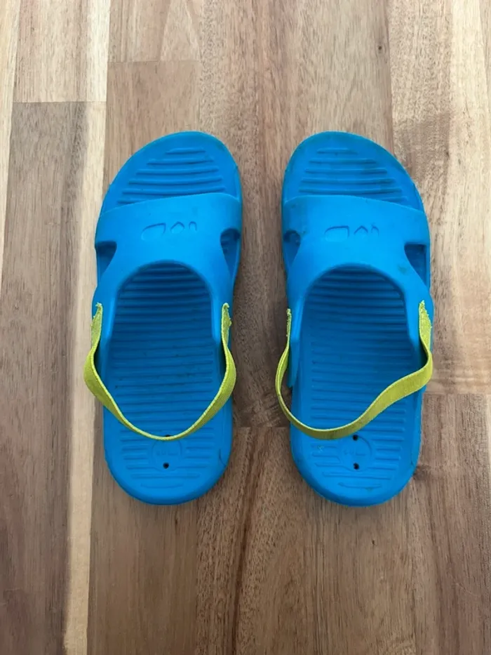 Claquettes plage avec élastique 29/30