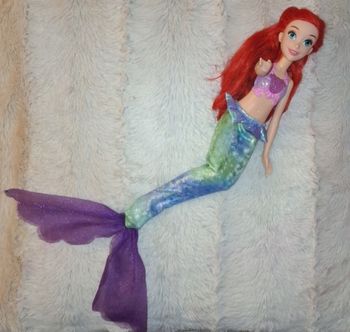 Ariel la Petite Sirène chantante