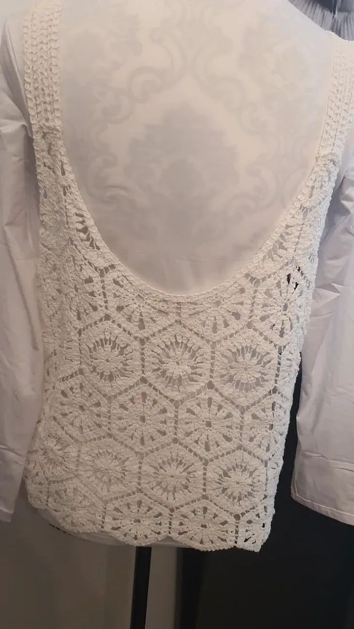 Débardeur crop top crochet - photo numéro 3