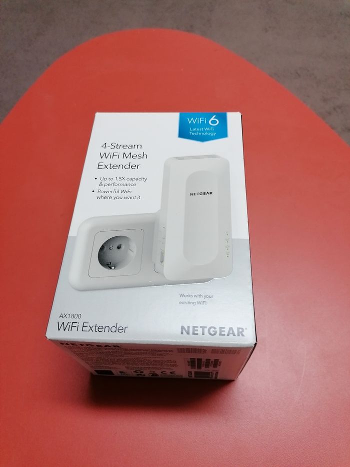 Répéteur Netgear WIFI 6 EAX15 AX1800 neuf et emballé