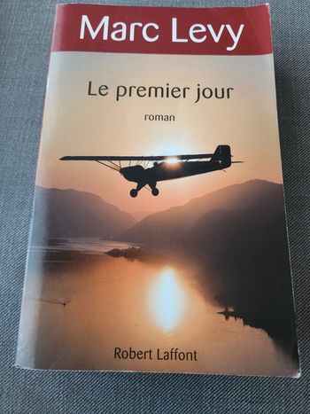 En lot ou à l'unité : Livre Le premier jour -Marc Levy