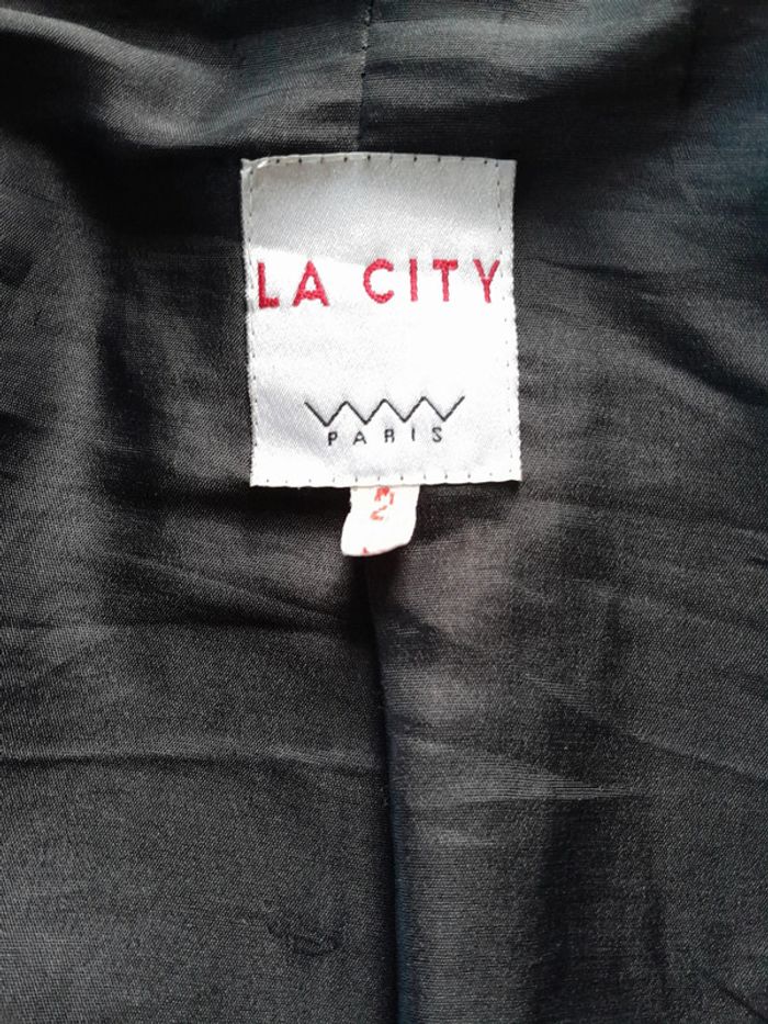 Jolie veste la city taille 2 - photo numéro 4