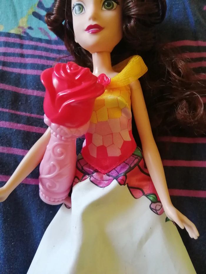 Poupée Disney Belle. - photo numéro 3