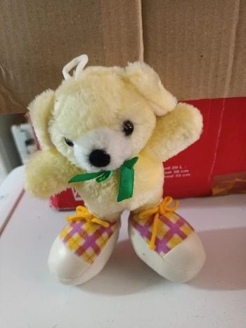 Peluche avec chaussures