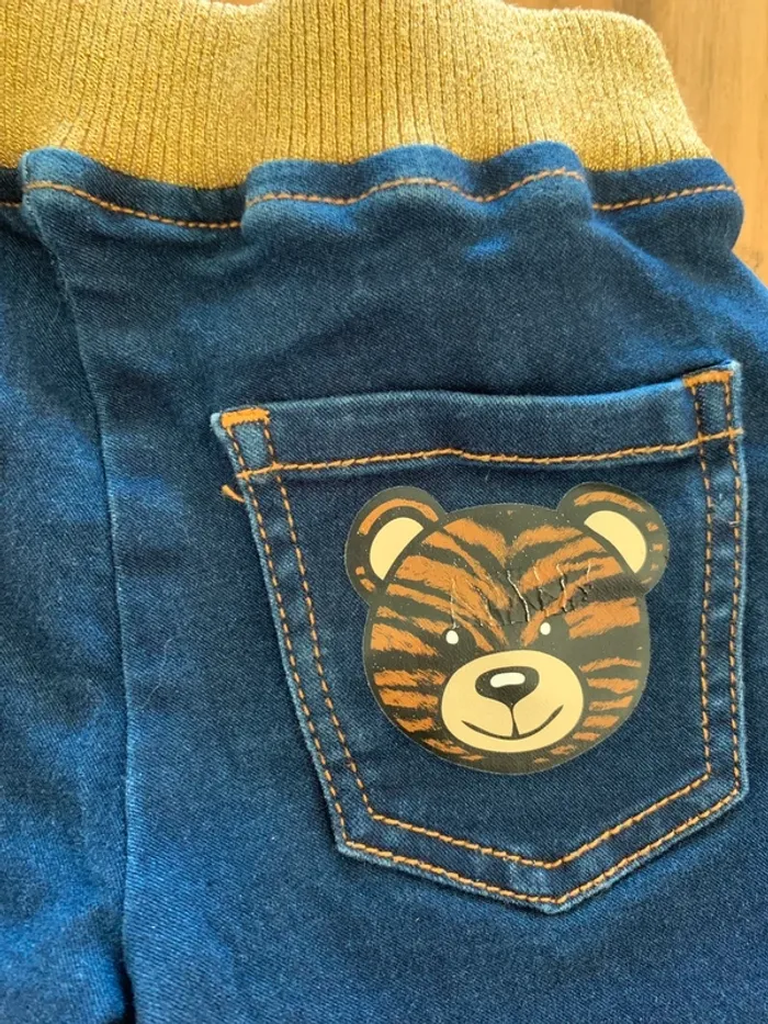 Jean Moschino taille 2 ans - photo numéro 6