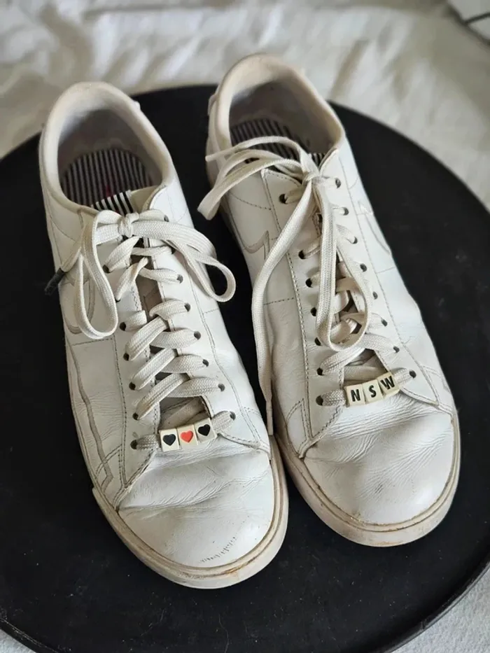 Nike Wmns blazer Low LX SE "Broke Heart"